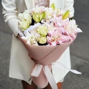 Букет из 7 пионовидных лилий в Люберцах