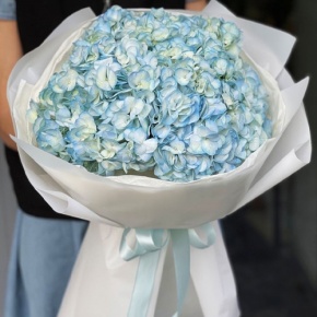 Букет из 5 голубых гортензий в Люберцах