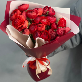 Букет из 21 красного ранункулюса в Люберцах