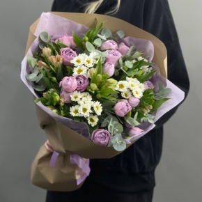 Букет "Парадайз" из кустовых пионовидных роз, альстромерий и хризантем сантини в Люберцах