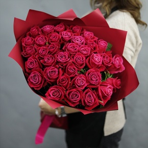 Букет из 35 малиновых роз Шангрила (50 см) в Люберцах