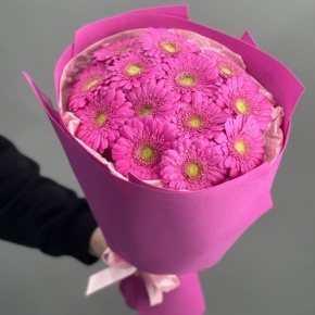 Букет "Фуксия" из 13 гербер в Люберцах