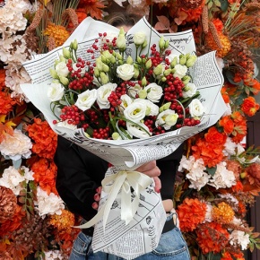 Букет "Рябиновый" из ягод калины и эустом в Люберцах