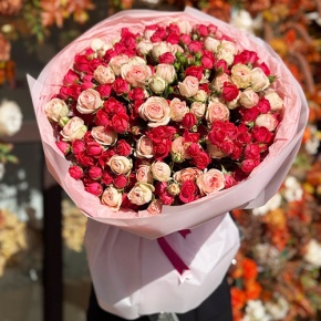 Букет из 35 кустовых роз микс (50 см) в Люберцах