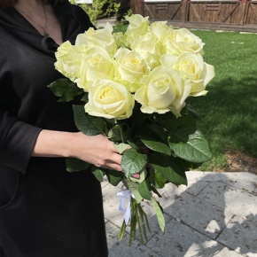 Букет из 11 белых роз (70 см) в Люберцах