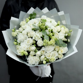 Букет "Маскарпоне" из роз, диантусов, эустом и гиперикума в Люберцах