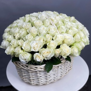 101 белая роза в корзине (40 см) в Люберцах