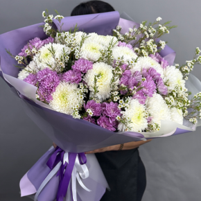Букет "Лола" из хризантем Магнум, хамелациума и кустовых хризантем в Люберцах