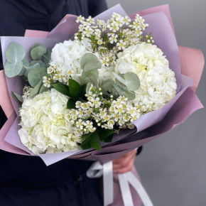 Букет "Суприм" из гортензий и хамелациума в Люберцах