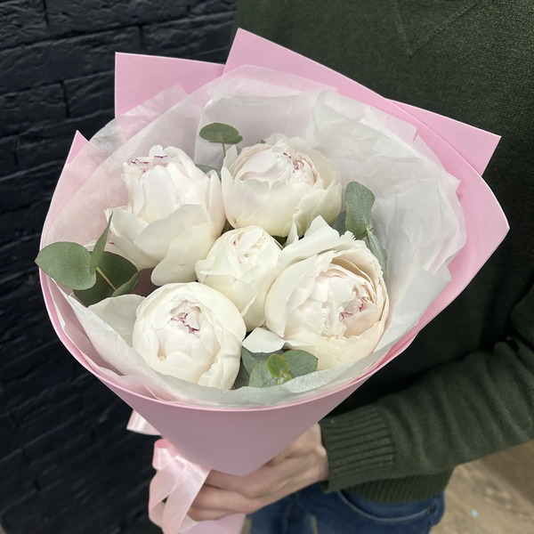 Букет из 5 пионов Одиле "Пломбир" в Люберцах