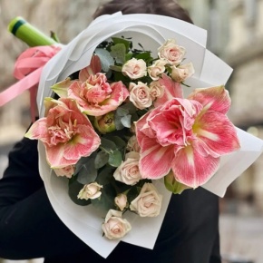 Букет "Анель" из амариллисов и кустовых роз в Люберцах