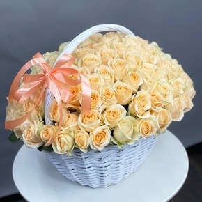 Композиция в корзине из 101 розы Аваланж (50 см) в Люберцах