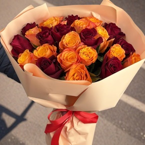 Букет "Благородный" из 27 Кенийских роз микс (40 см) в Люберцах