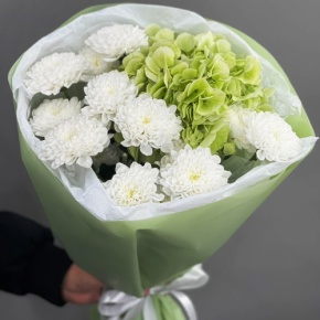 Букет "Линда" из хризантем и Голландской гортензии в Люберцах