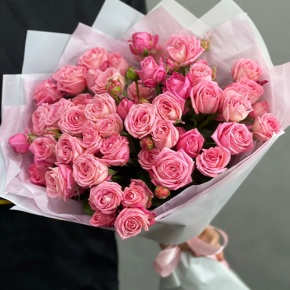 Букет из 11 нежных кустовых роз в Люберцах