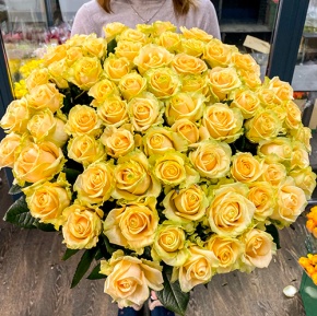 75 роз Аваланж (70 см) в Люберцах
