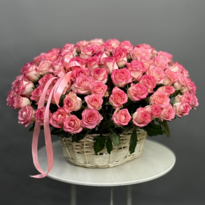 Композиция в корзине из 101 розы Джумилия в Люберцах