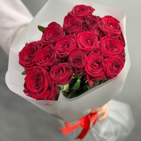 Букетик из 15 красных роз (60 см) в Люберцах