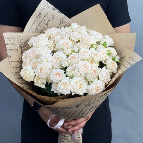 Букет "Крошка Сью" из 15 кустовых роз (50 см) в Люберцах