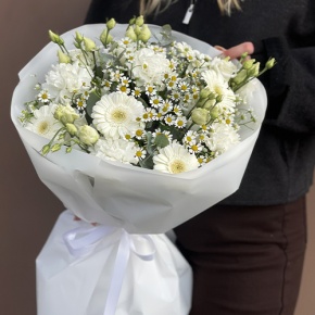 Букет "Вера и надежда" из ромашек, гербер, эвкалипта, диантусов и эустом в Люберцах