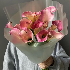 Букет из 13 нежных калл в Люберцах