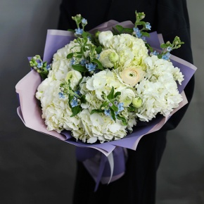 Букет из Голландских гортензий и ранункулюсов в Люберцах