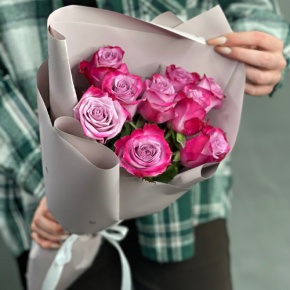 Букет "Сесилия" из 9 фиолетовых роз кения (40 см) в Люберцах