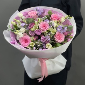 Букет "Хлоя" из альстромерий, кустовых роз, ароматных маттиол, эустом и махровых роз в Люберцах