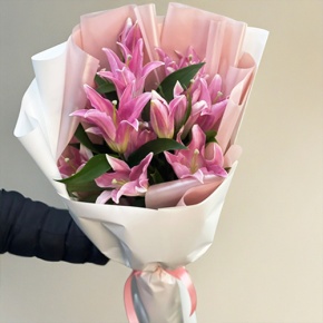 Монобукет из 9 ароматных розовых лилий в Люберцах