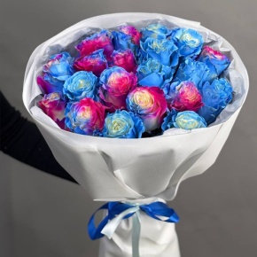 Монобукет из 21 розы Эквадор Радуга (70 см) в Люберцах