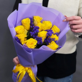 Букет "Лейкерс" из лимонных роз и статицы в Люберцах