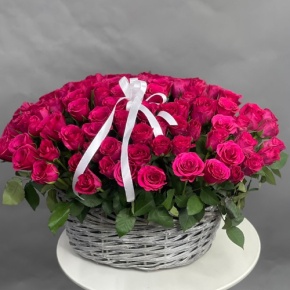 Композиция в корзине из 101 малиновой розы (40 см) в Люберцах