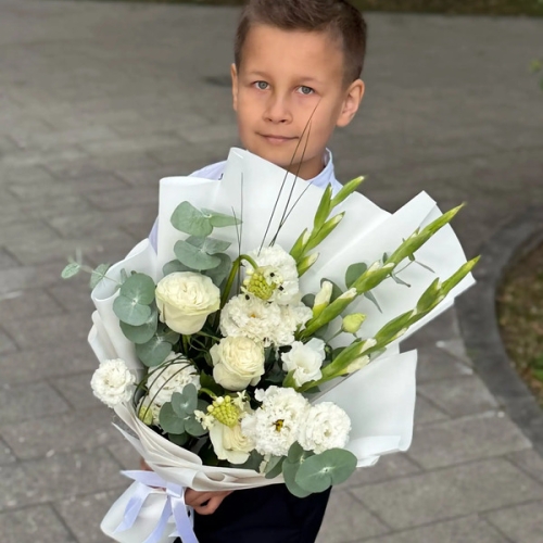 Букет на 1 сентября с гладиолусами, розами, эустомой и орнитогалумом в Люберцах