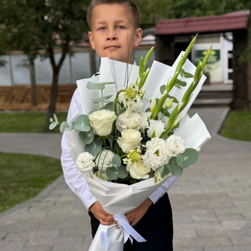 Букет на 1 сентября с гладиолусами, розами, эустомой и орнитогалумом в Люберцах