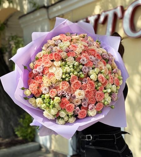 Букет из 101 кустовой розы микс в Люберцах